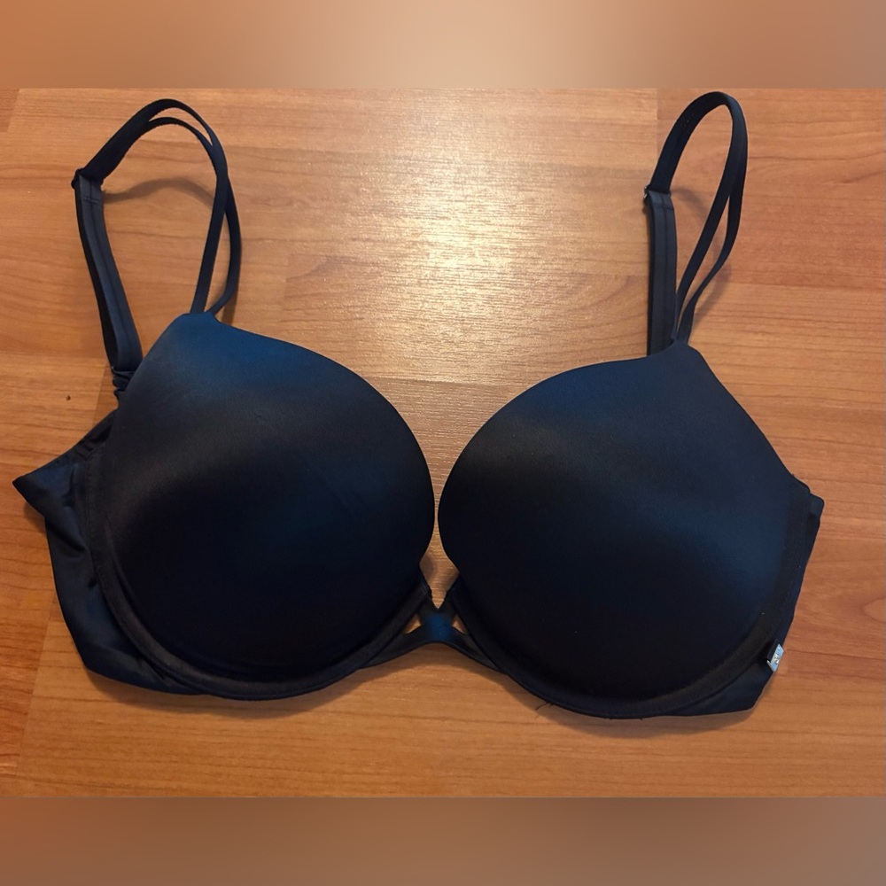 Victoria’s Secret Black Padded Push-up Bra with adjustable/ criss-cross straps